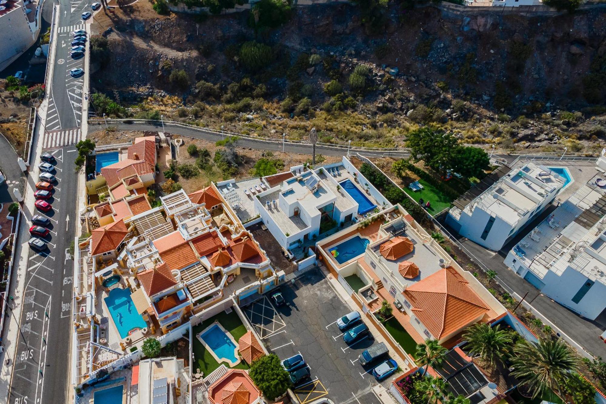 Fabulous Contemporary 5 Bedroom Villa With Private Heated Pool, Sleeps Max 13 Callao Salvaje Luaran gambar