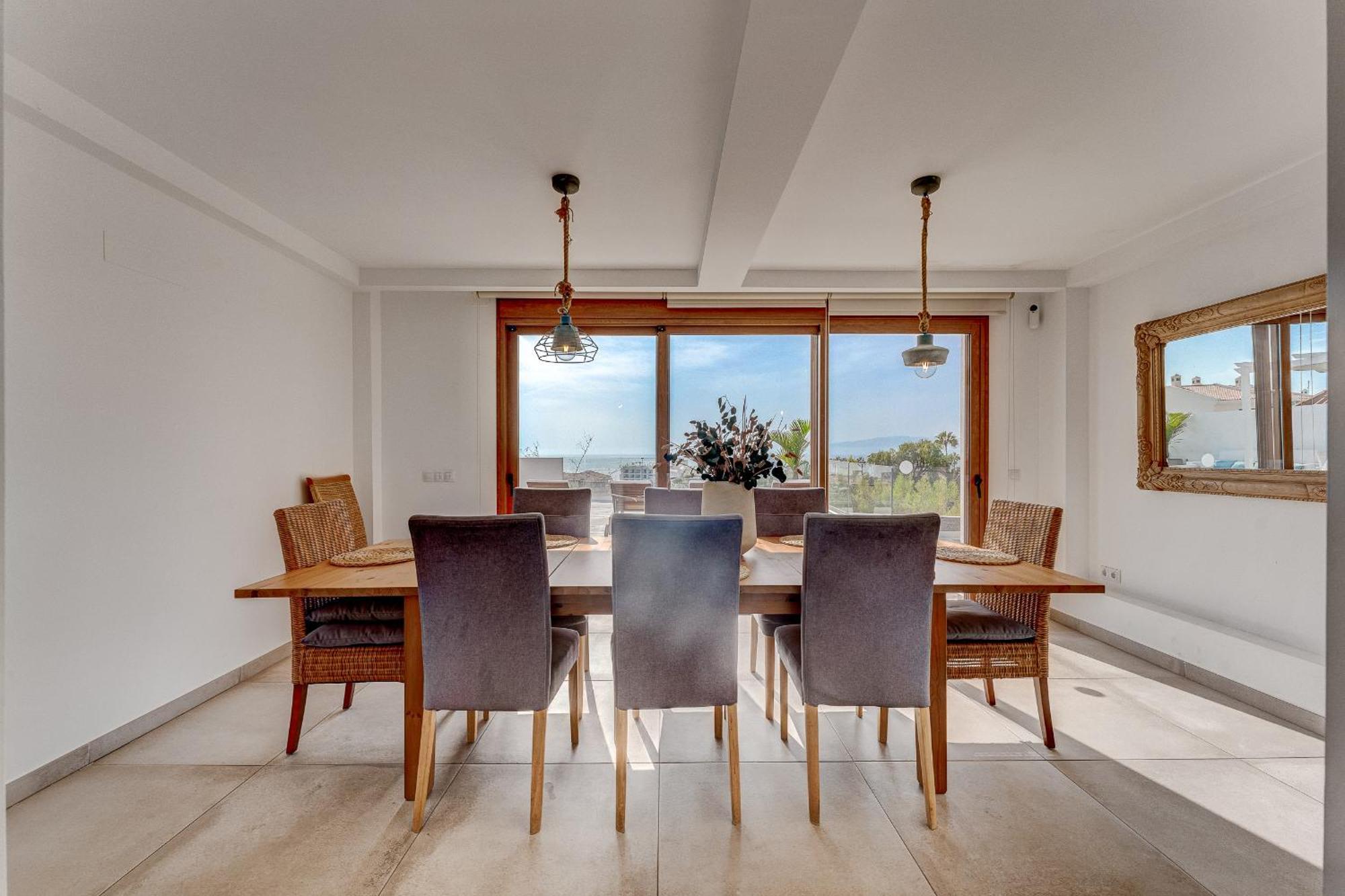 Fabulous Contemporary 5 Bedroom Villa With Private Heated Pool, Sleeps Max 13 Callao Salvaje Luaran gambar