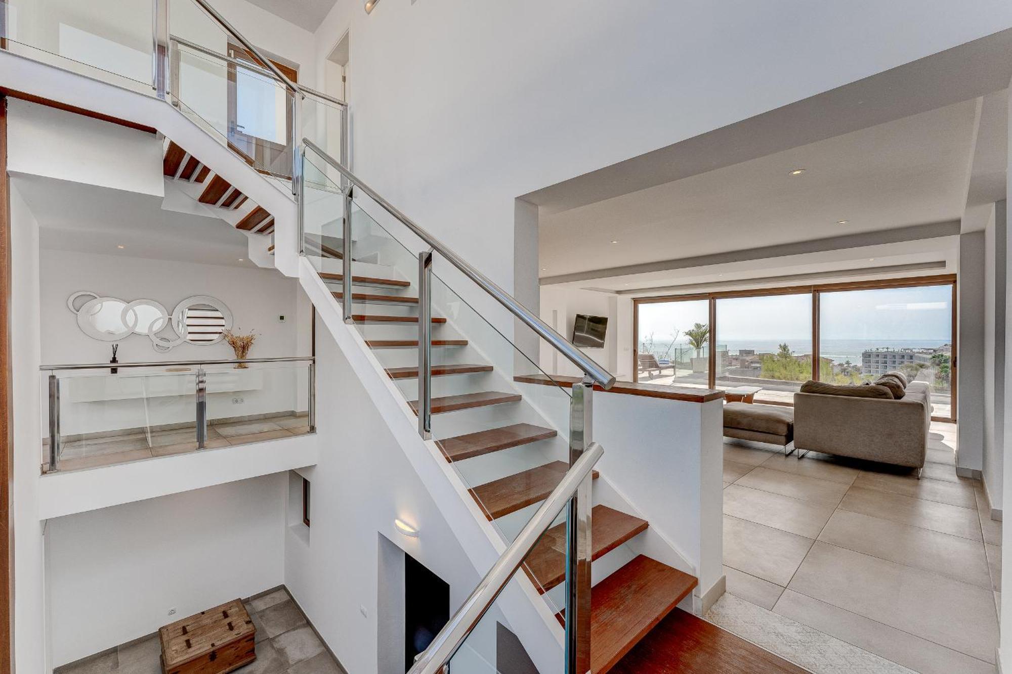 Fabulous Contemporary 5 Bedroom Villa With Private Heated Pool, Sleeps Max 13 Callao Salvaje Luaran gambar