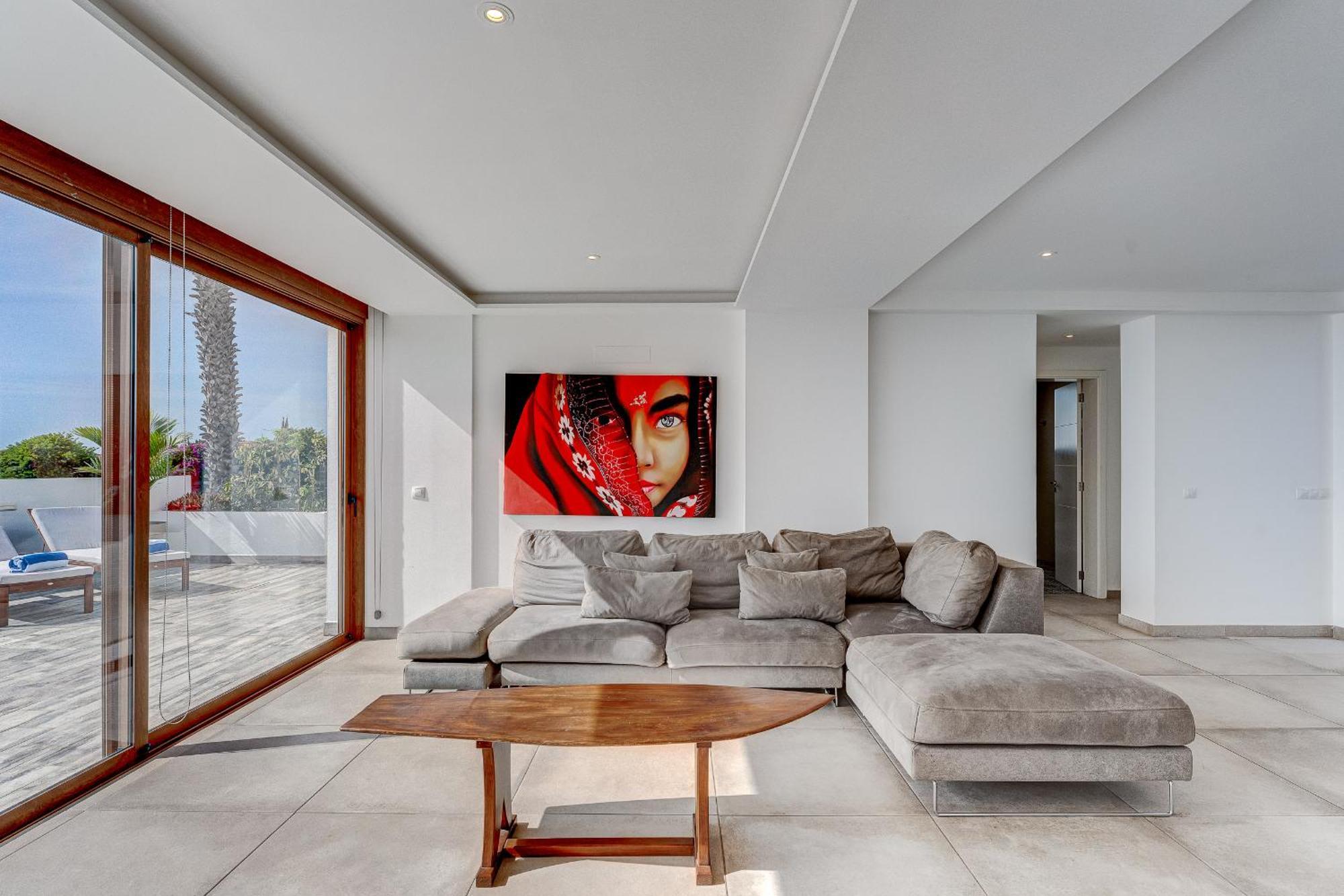 Fabulous Contemporary 5 Bedroom Villa With Private Heated Pool, Sleeps Max 13 Callao Salvaje Luaran gambar