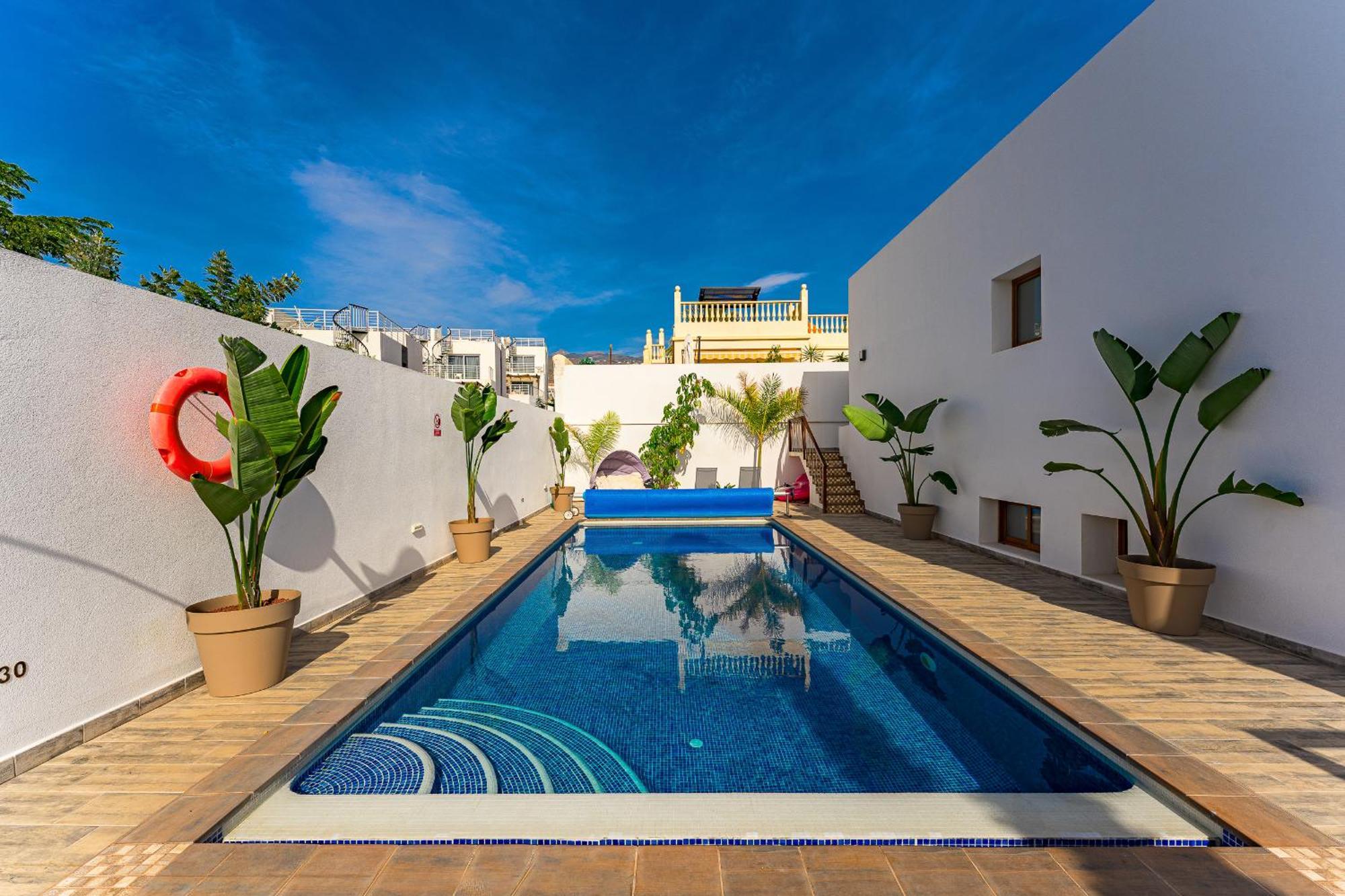 Fabulous Contemporary 5 Bedroom Villa With Private Heated Pool, Sleeps Max 13 Callao Salvaje Luaran gambar