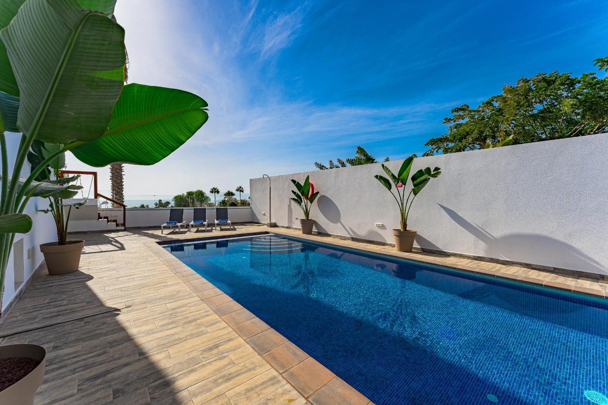 Fabulous Contemporary 5 Bedroom Villa With Private Heated Pool, Sleeps Max 13 Callao Salvaje Luaran gambar